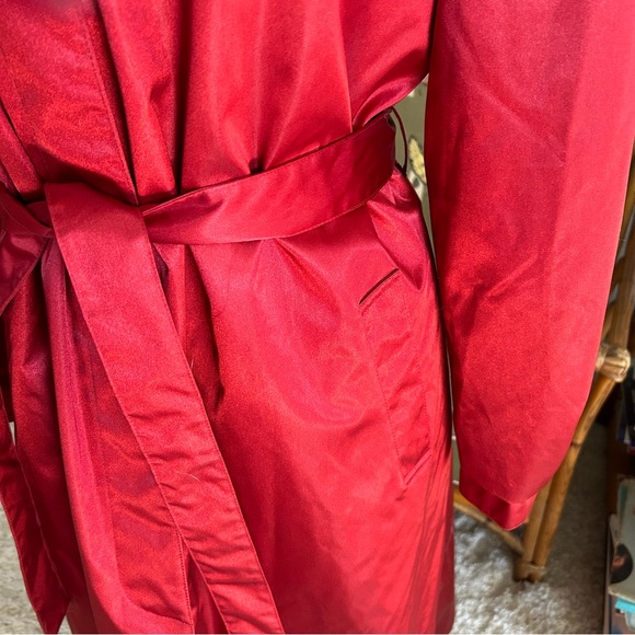 SOLD SOLD Vintage 1940s Style Coat Trench Red Satiny Raincoat Belted L XL - Picture 7 of 9